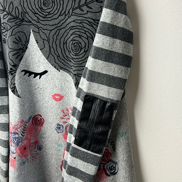 Girls Cowl Neck Dress with striped sleeves and face - Picture 4 of 7